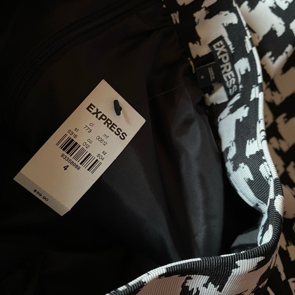 Express Houndstooth Skirt - Picture 2 of 4